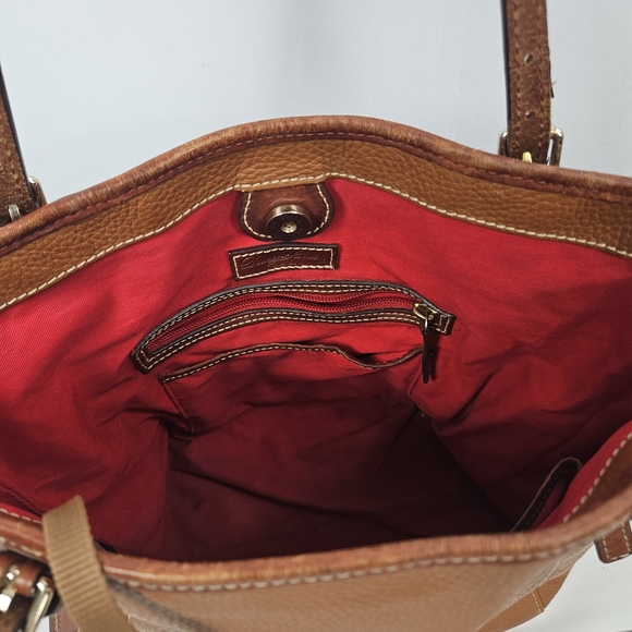 Dooney & Bourke Florentine magnetic closure purse - Picture 8 of 15